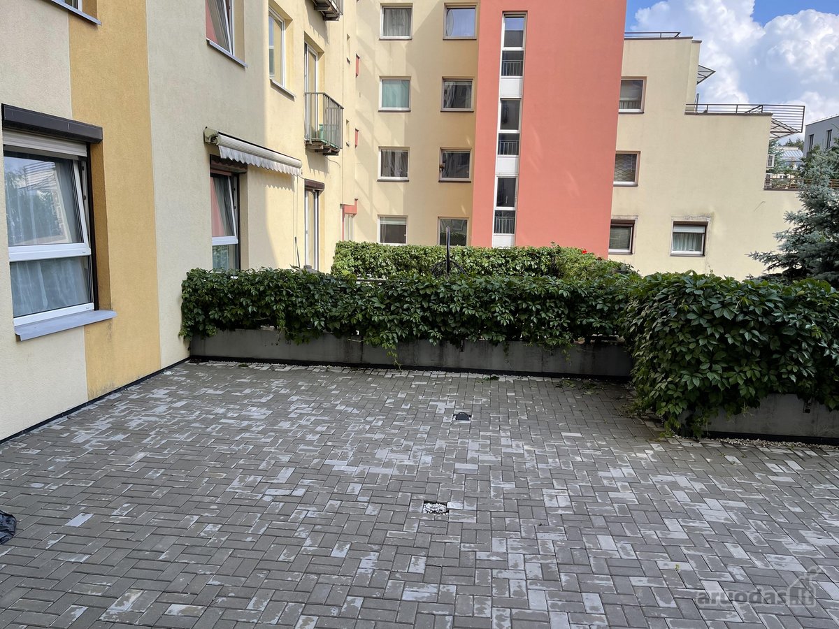 Parduodamas naujai įrengtas, šviesus ir - nuotraukos Nr. 24