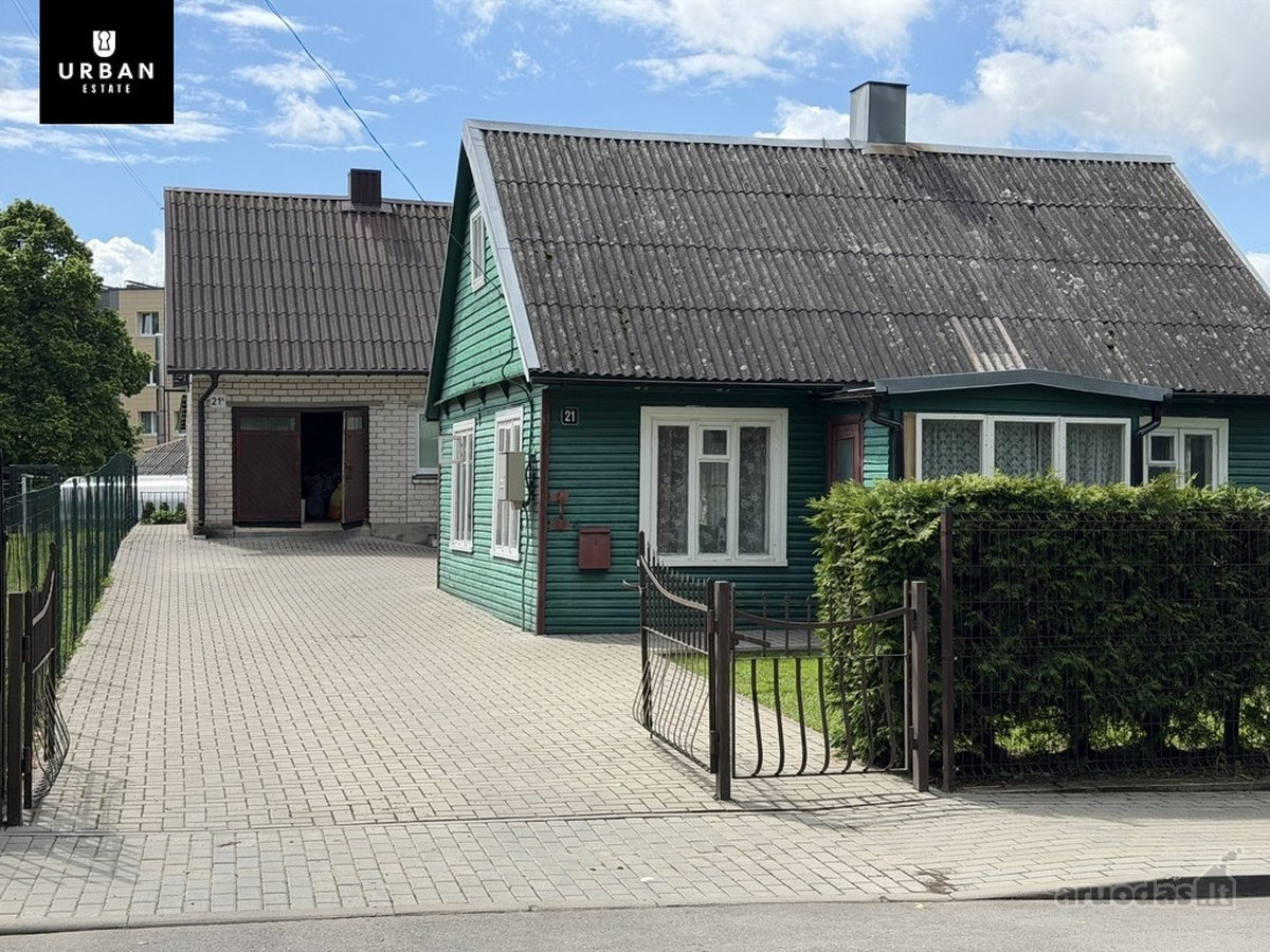Parduodamas Mūrinis Namas Su Sklypo Dalimi