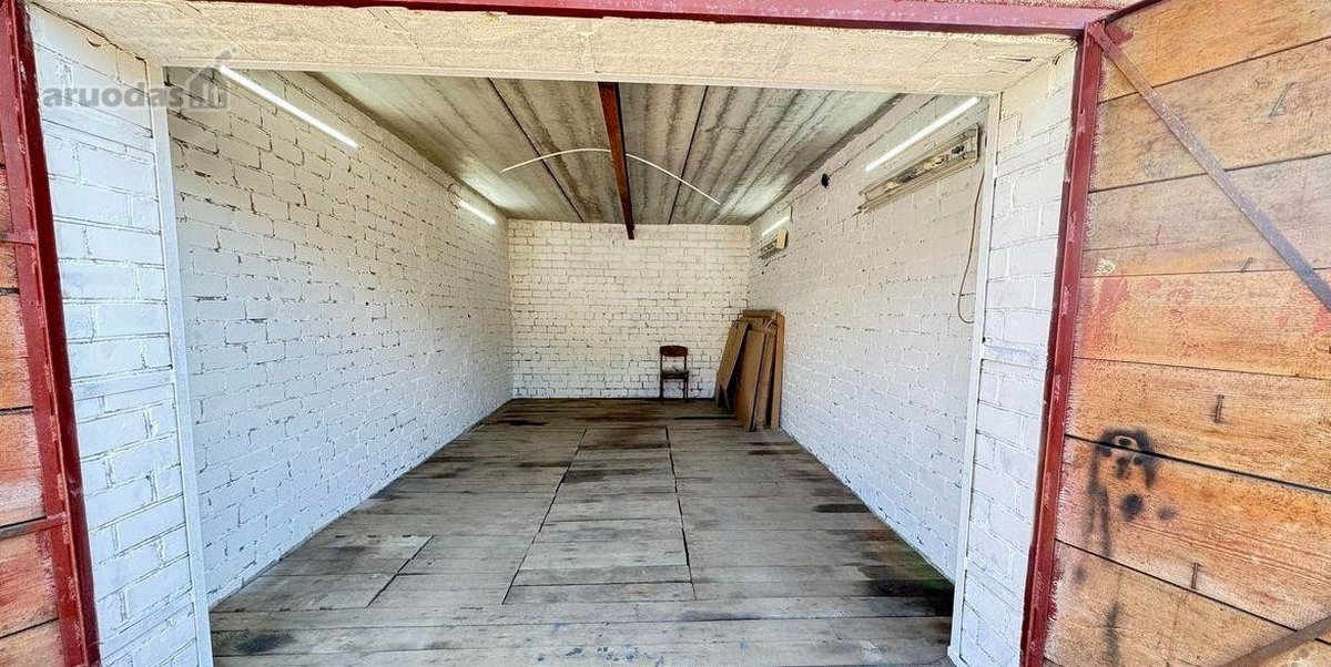 Garažas sausas ir tvarkingas, daugiau