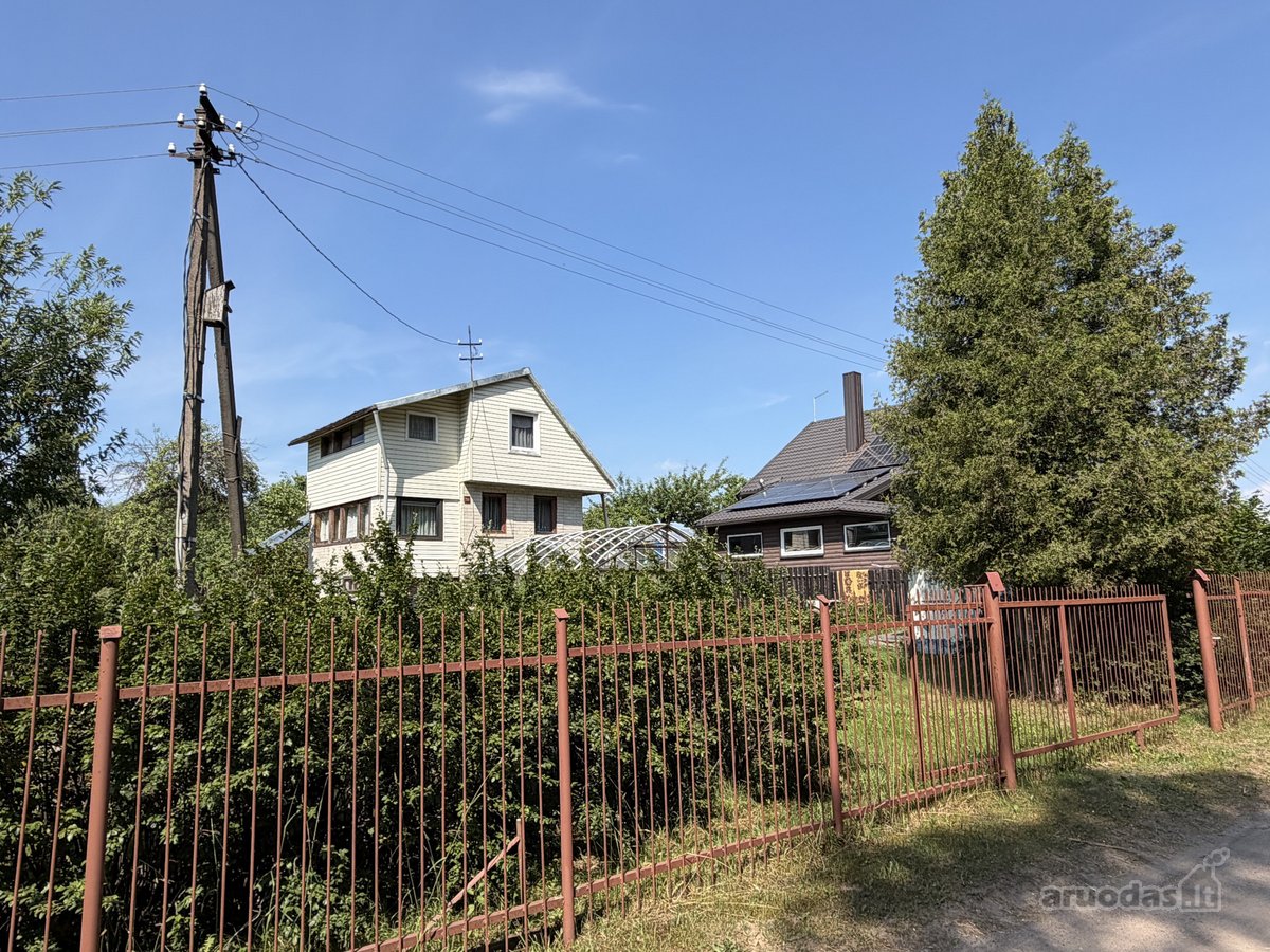 Parduodamas sodo namas erdviame 12 arų sklype
