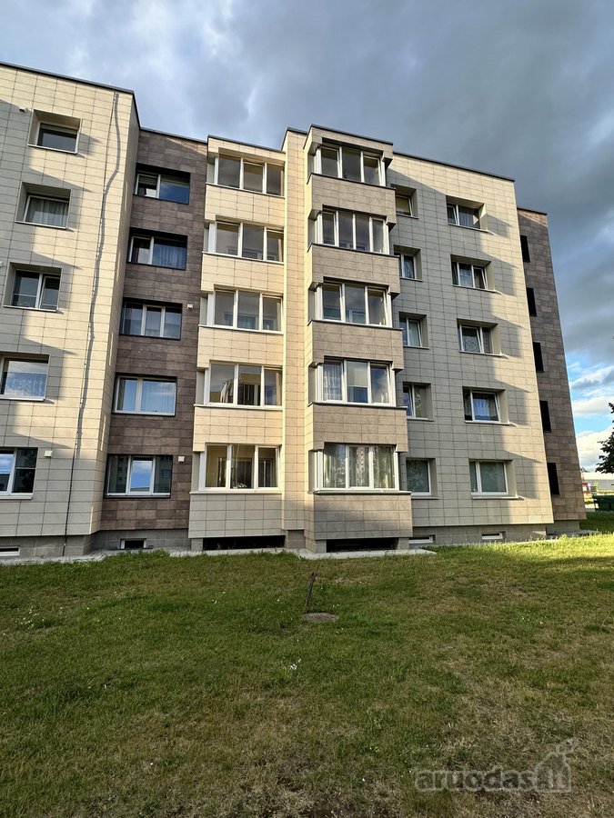 Parduodamas Erdvus, Jaukus 2 Kambarių Butas