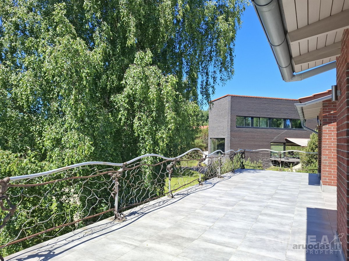 Išskirtinės Klasės Namas Su 20 Arų Sklypu - nuotraukos Nr. 21