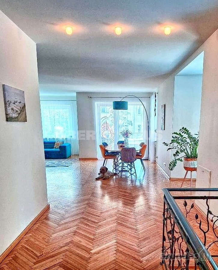 Išnuomojamas modernus ir išskirtinis namas - nuotraukos Nr. 2