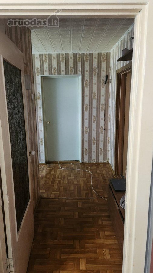 Parduodamas šviesus 2 kambarių butas pirmame - nuotraukos Nr. 4