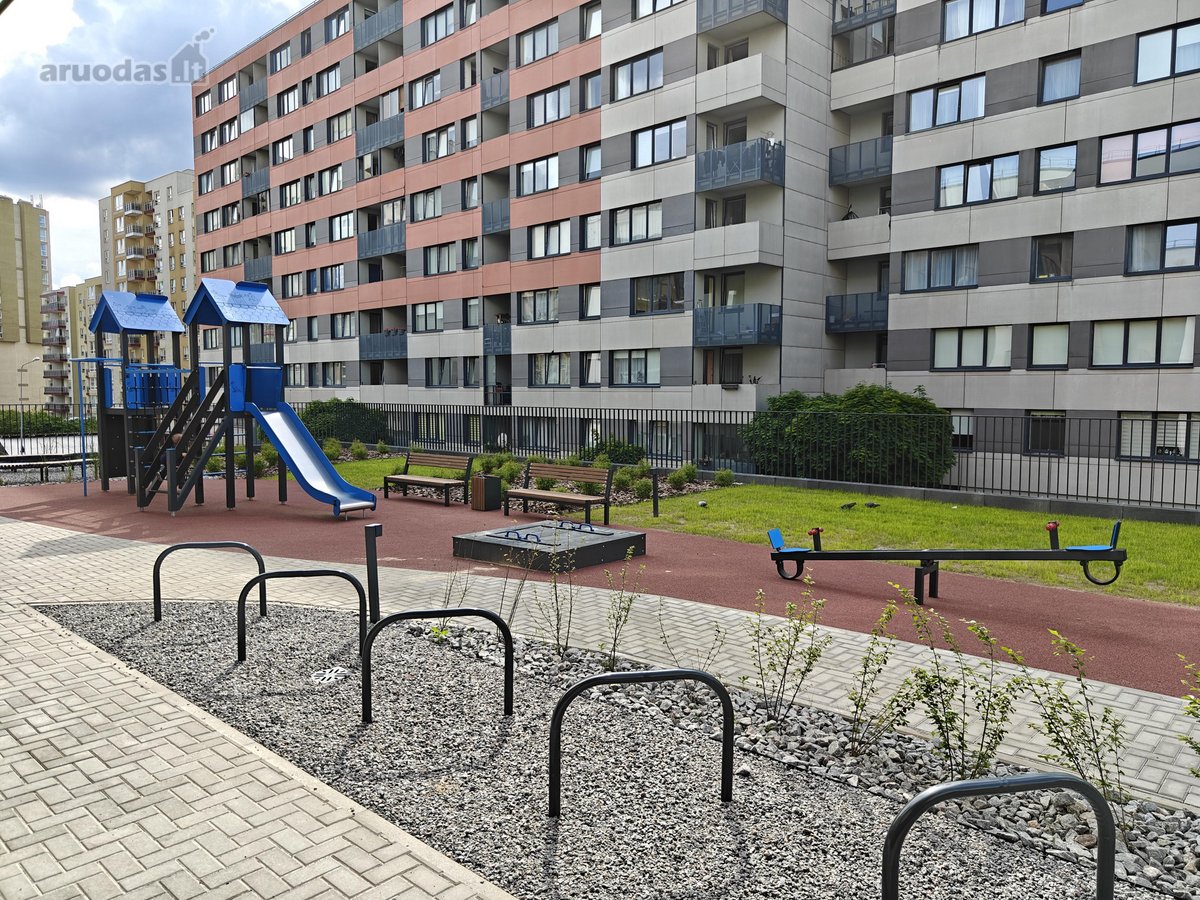 Parduodamas šviesus ir šiltas 2 kambarių - nuotraukos Nr. 6