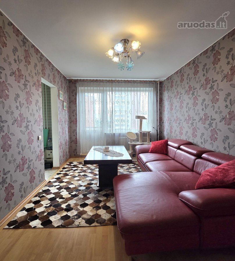 3 Kambarių Butas Karoliniškėse Su Panoraminiu