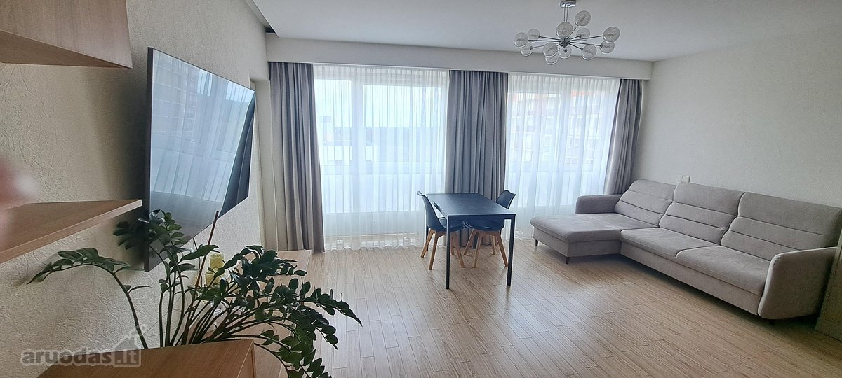 Nuomojamas patogiai įrengtas 2 kambarių, 50