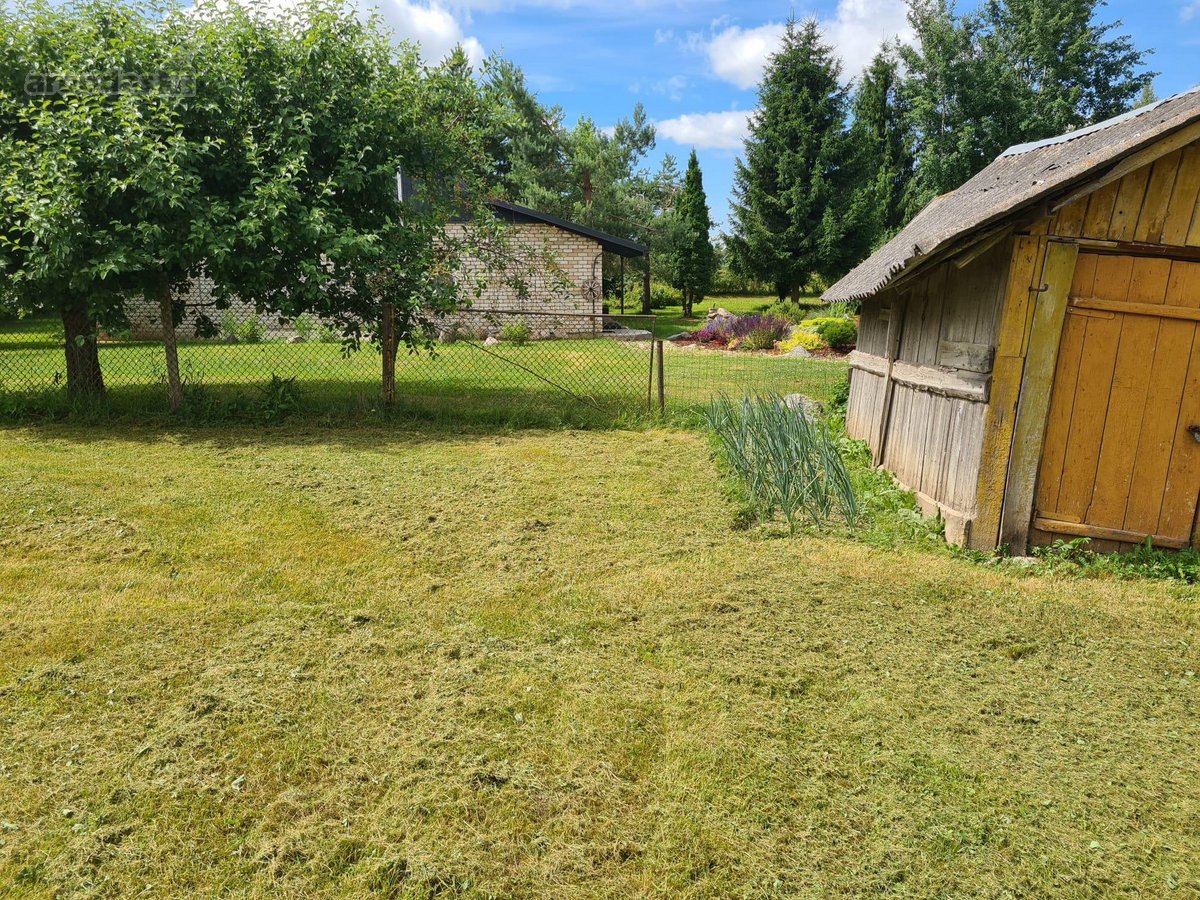 Parduodama rami sodyba su dideliu sodu ir - nuotraukos Nr. 7