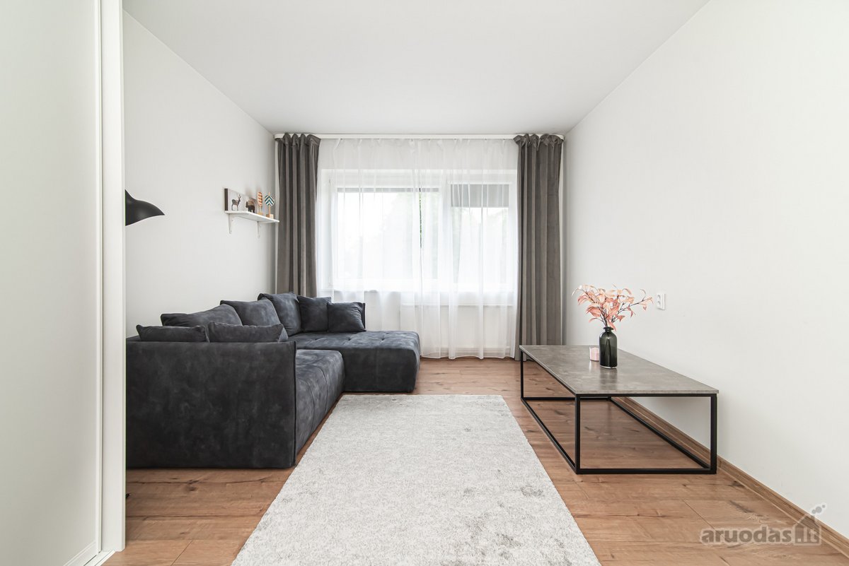 Nuomojamas Suremontuotas 1-2 Kambarių Butas