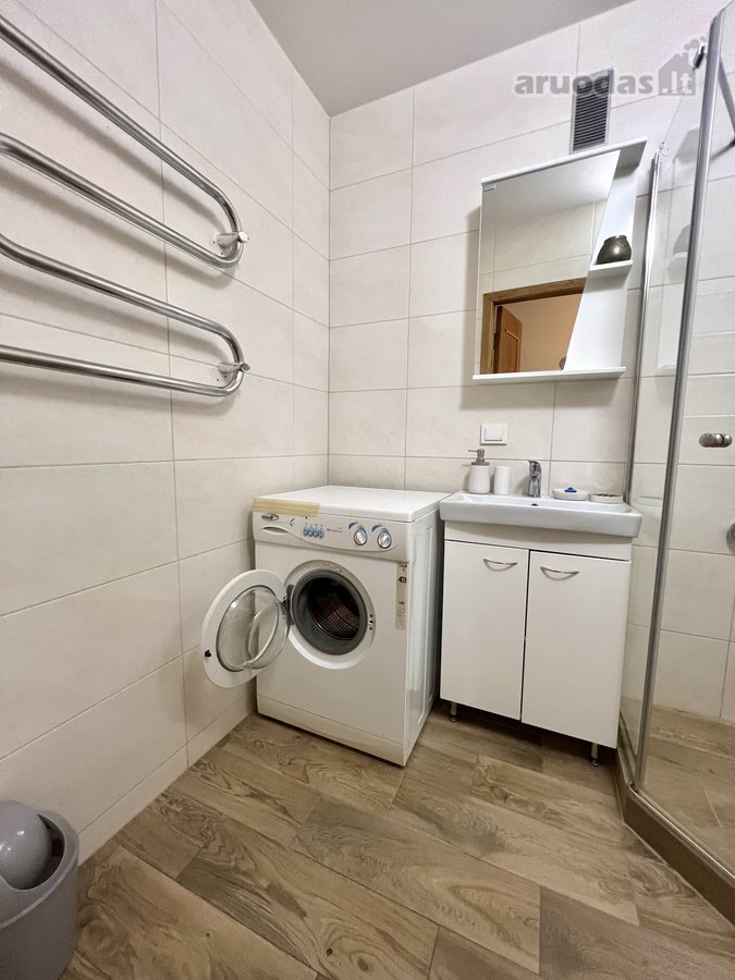 Jaukus 2 Izoliuotų Kambarių Butas Renovuotame - nuotraukos Nr. 7