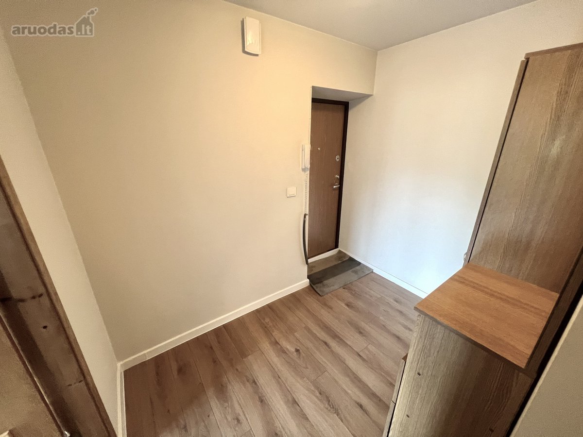 Jaukus 2 Izoliuotų Kambarių Butas Renovuotame - nuotraukos Nr. 11