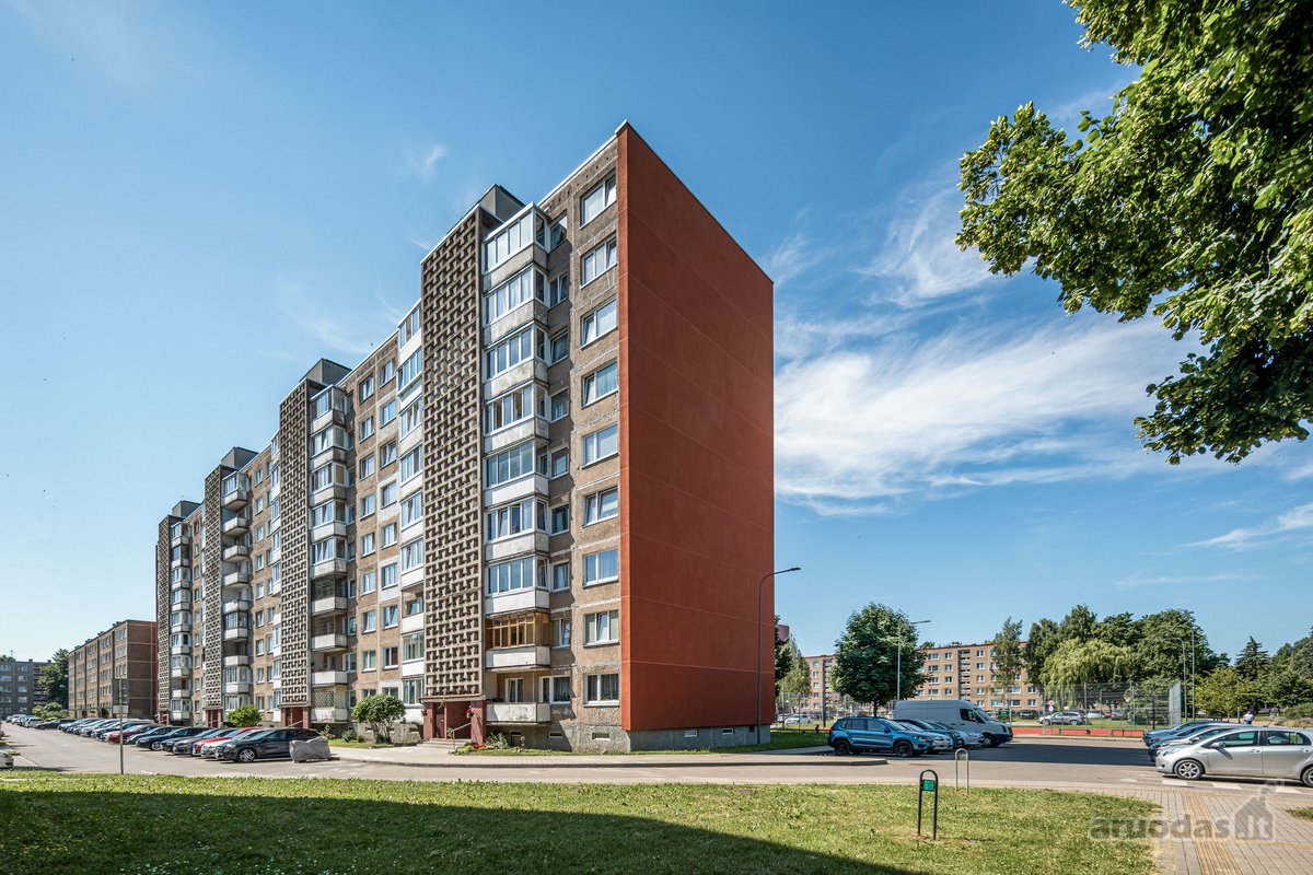 Parduodamas remontui parengtas 3 kambarių
