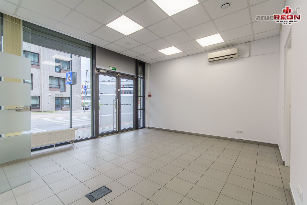 Nuomojamos komercinės patalpos 1-ame aukšte,