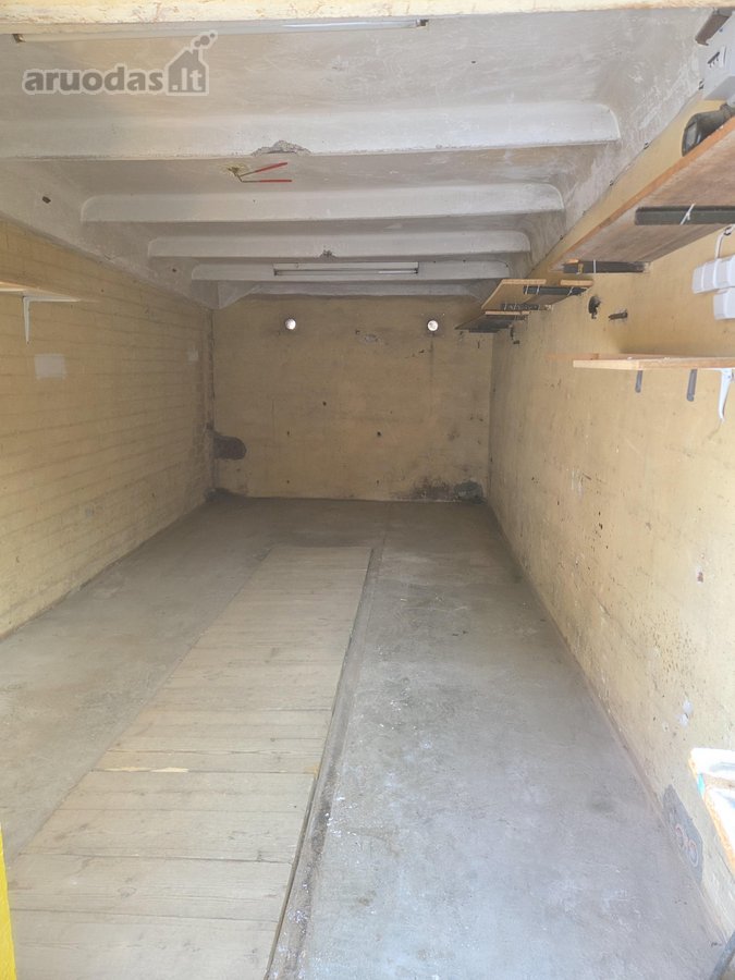 Garažas su duobe. Bendrai 27.73 kv/m. Viršus - nuotraukos Nr. 2