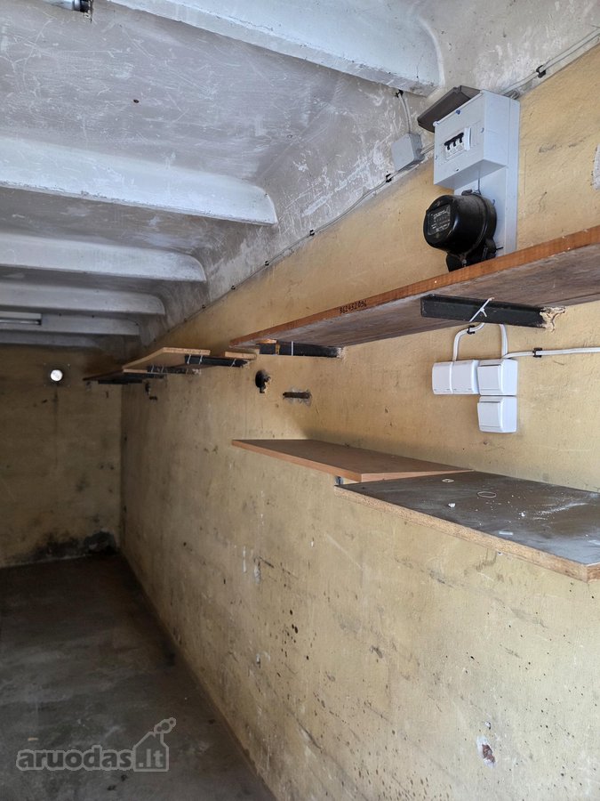 Garažas su duobe. Bendrai 27.73 kv/m. Viršus - nuotraukos Nr. 4