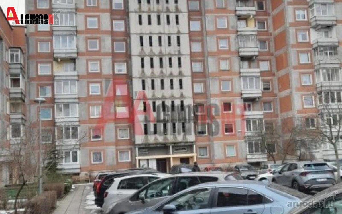 Klaipėdoje, Jūrininkų pr. blokinio namo 9/10