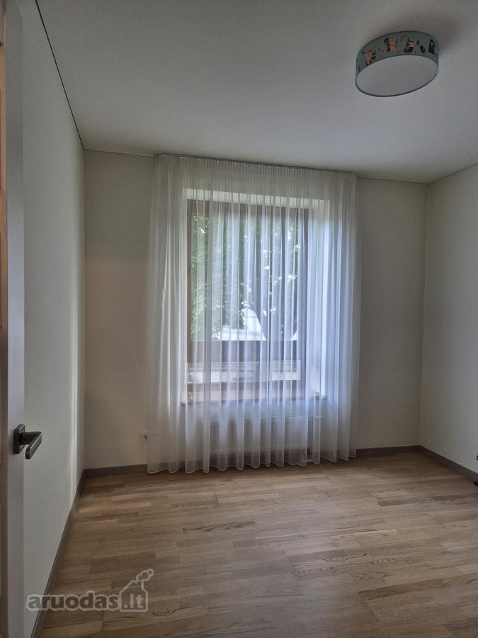 Parduodamas erdvus ir šviesus 3 kambarių (67 - nuotraukos Nr. 14