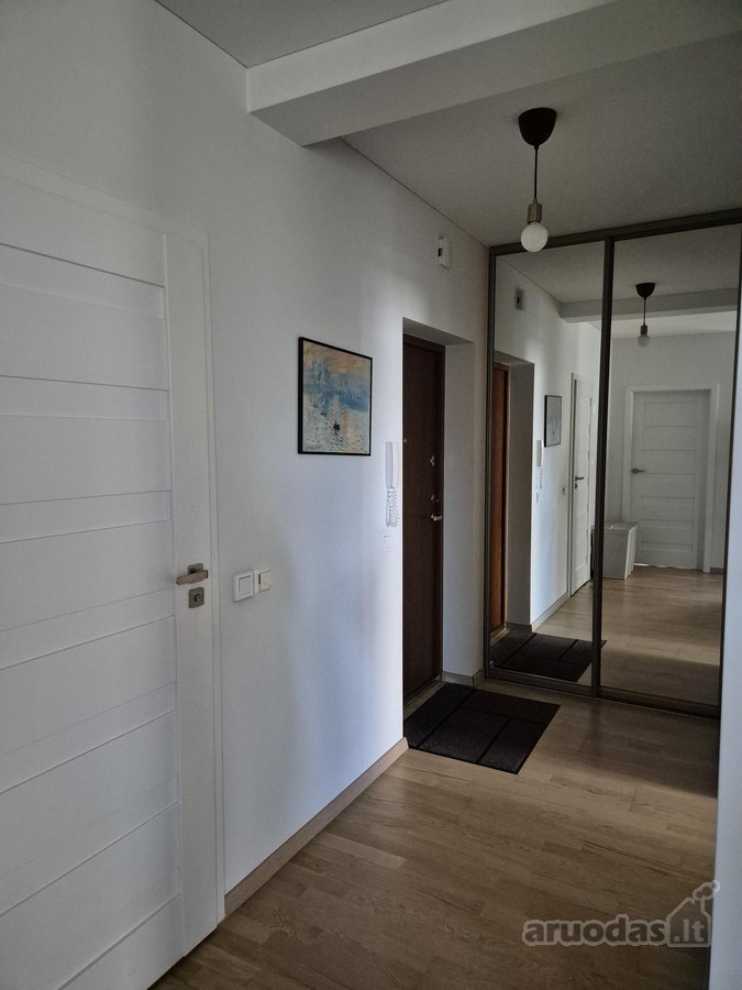 Parduodamas erdvus ir šviesus 3 kambarių (67 - nuotraukos Nr. 11