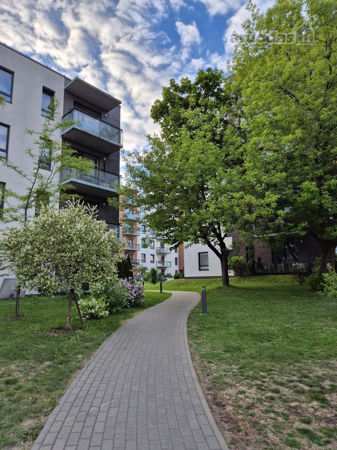Parduodamas erdvus ir šviesus 3 kambarių (67 - nuotraukos Nr. 17