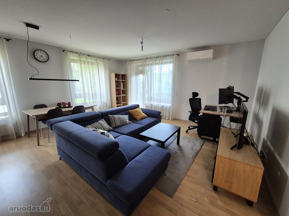 Parduodamas erdvus ir šviesus 3 kambarių (67 - nuotraukos Nr. 2