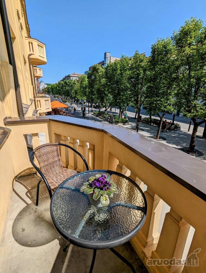 Išnuomuojami 3 kambarių apartamentai Laisvės