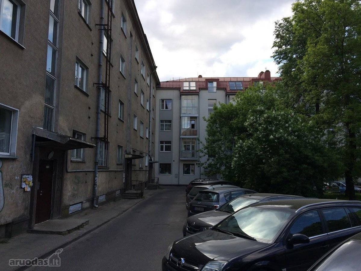 Nuomojamas 2 kambarių butas su atskira