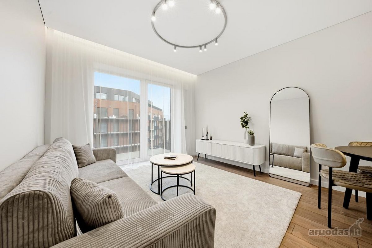 Nuomojamas Visiškai Naujas 46 m² 2 Kambarių