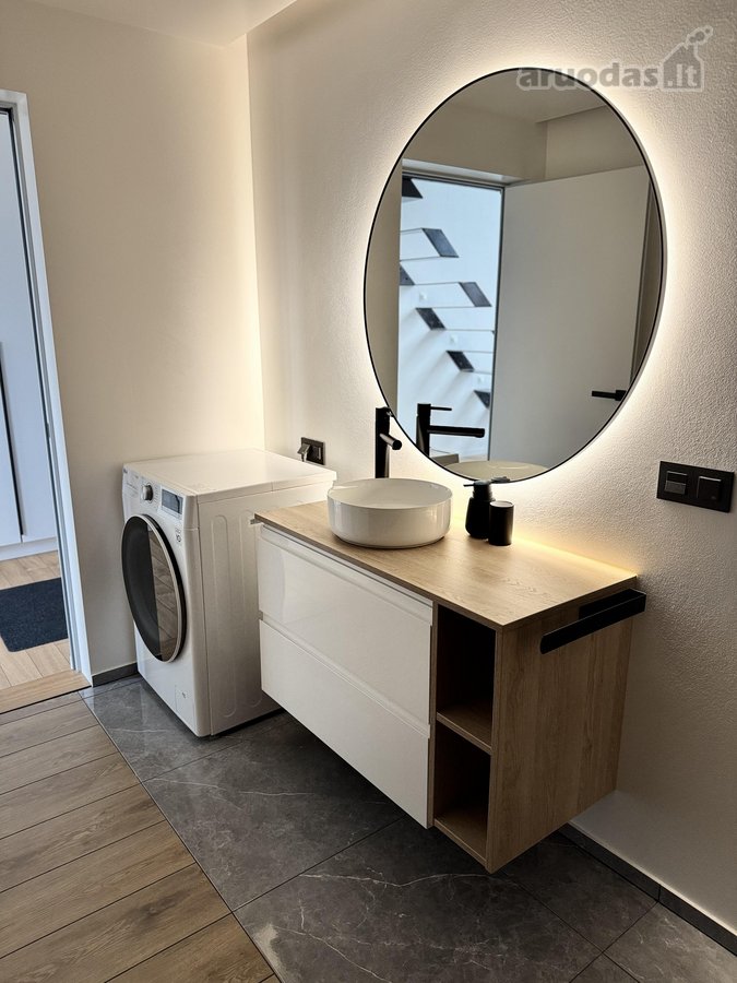 Išnuomojamas išskirtinis šviesus ir moderniai - nuotraukos Nr. 15