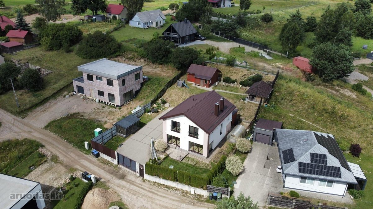 Kokybiškai statytas 152 m² namas su pirtimi