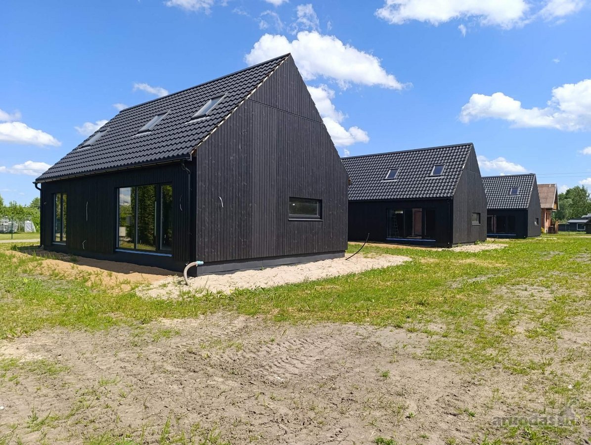 Parduodami trys namai Juodpetriu.km silo g. - nuotraukos Nr. 7
