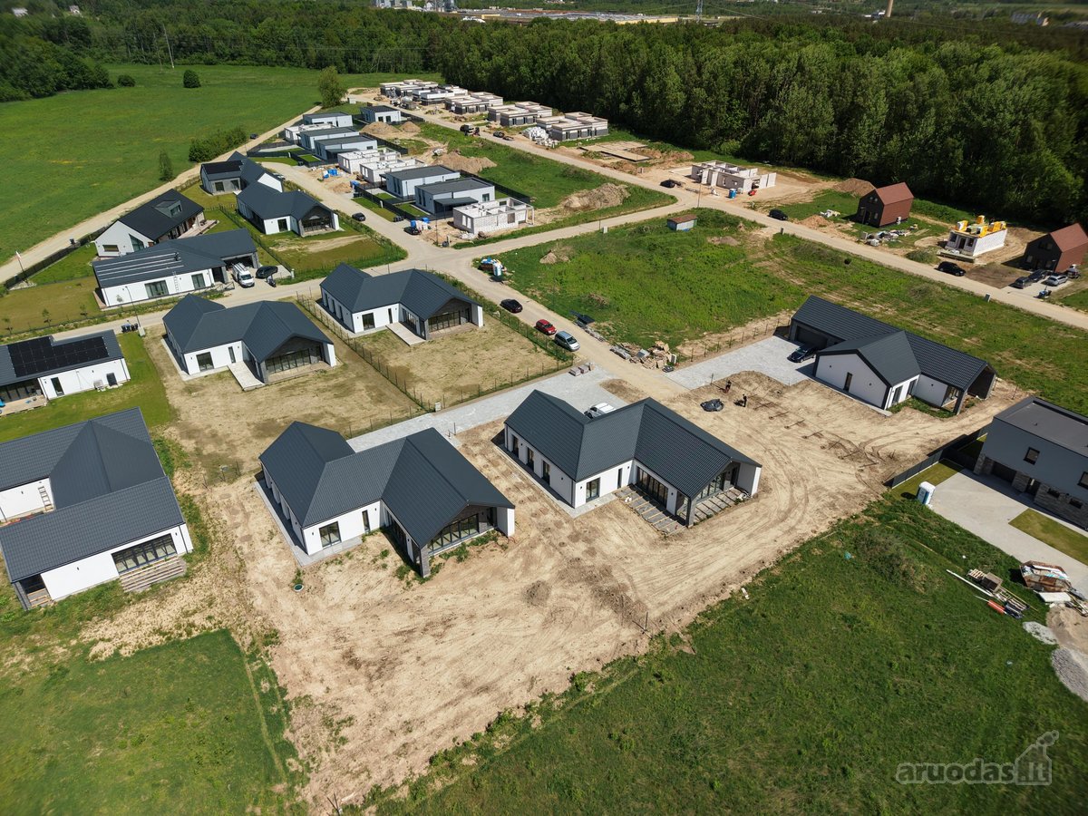 Pilnai įrengtas namas - nuotraukos Nr. 15