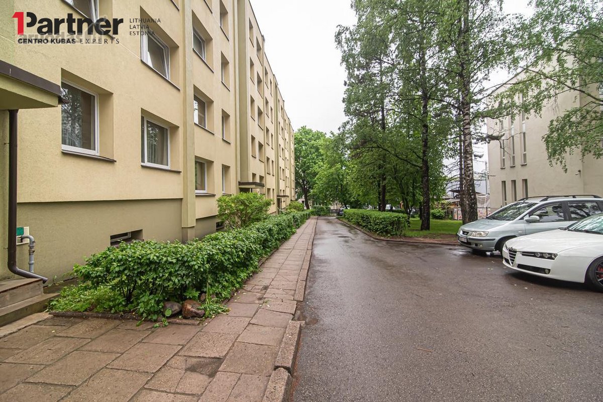 Parduodamas šviesus ir jaukus, 2 nepereinamų