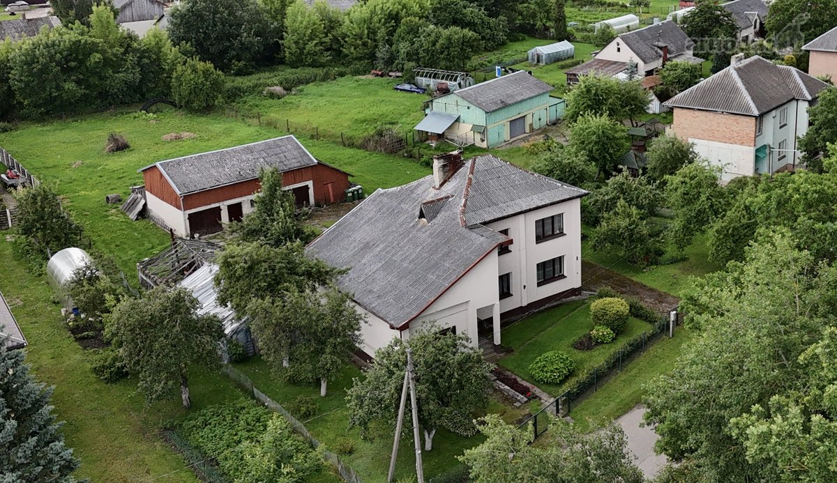 Parduodamas erdvus namas Lapėse – puikus