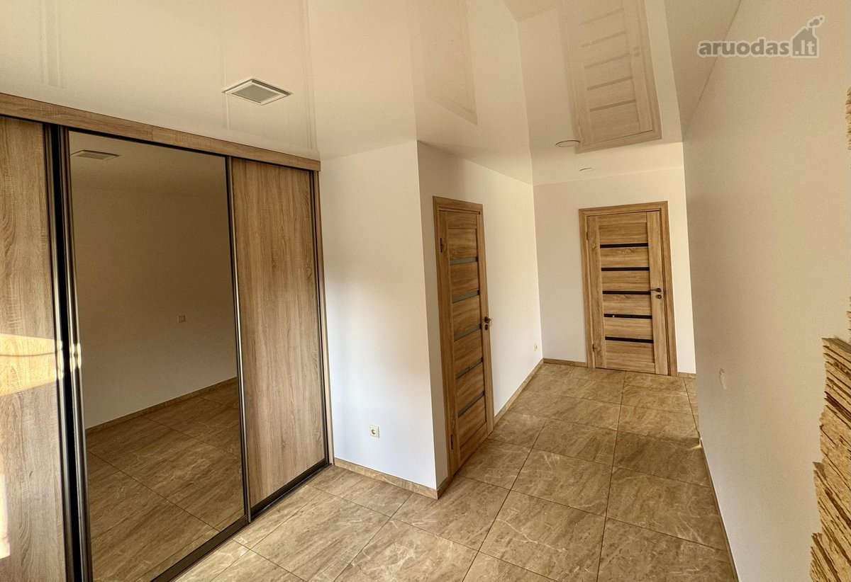 Kokybiškai statytas 152 m² namas su pirtimi - nuotraukos Nr. 12