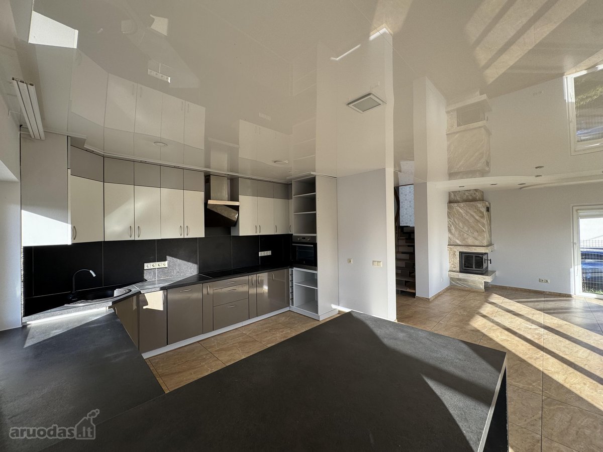 Kokybiškai statytas 152 m² namas su pirtimi - nuotraukos Nr. 15