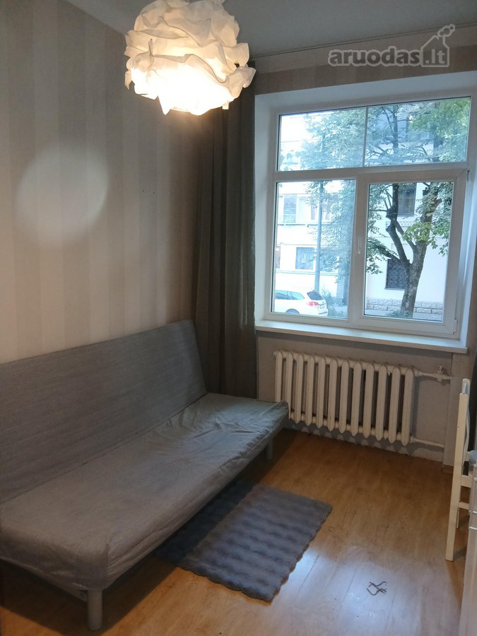 Išnuomojamas jaukus 15 kv. m butas labai