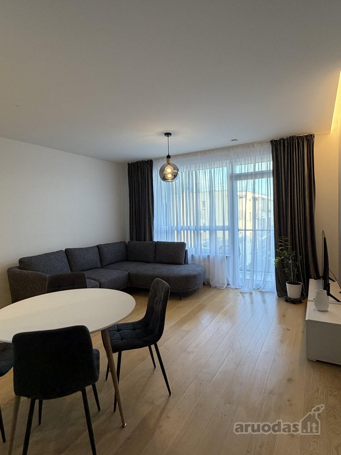 Ieškote modernaus, šviesaus ir iš karto
