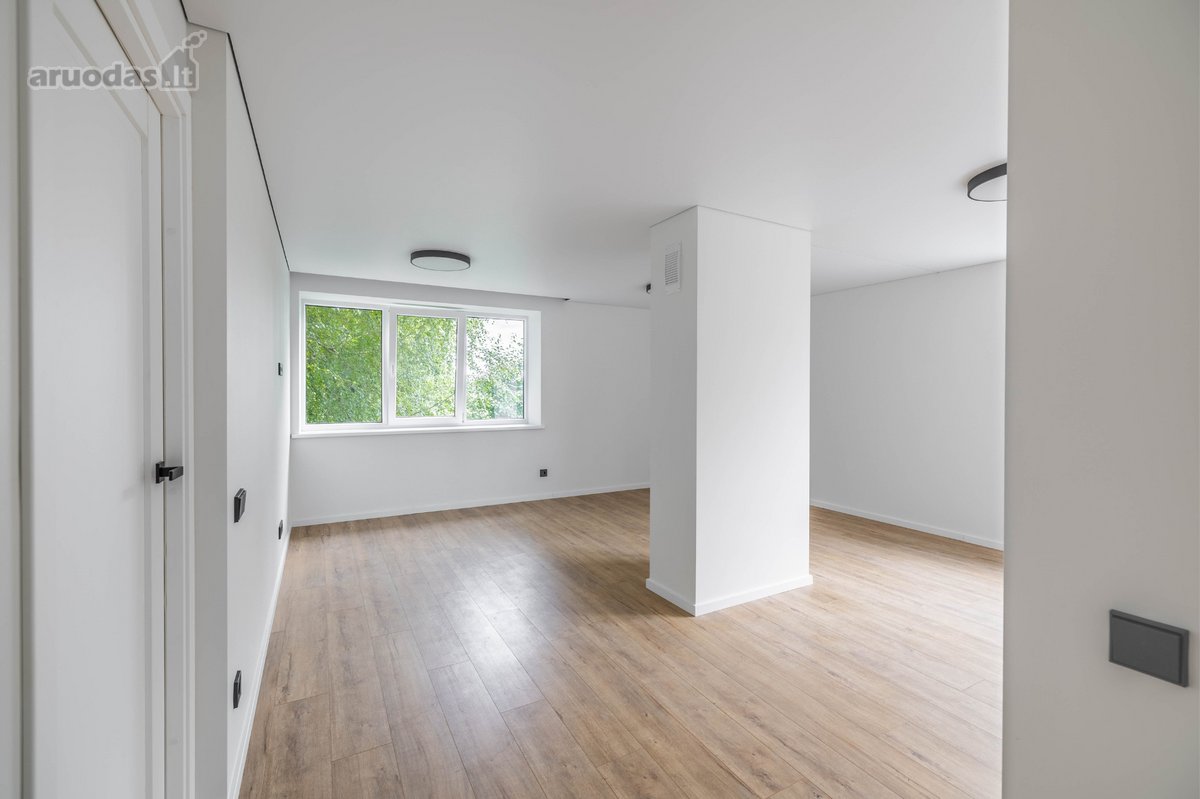 Šis pilnai ir kokybiškai atnaujintas 56,24 m²