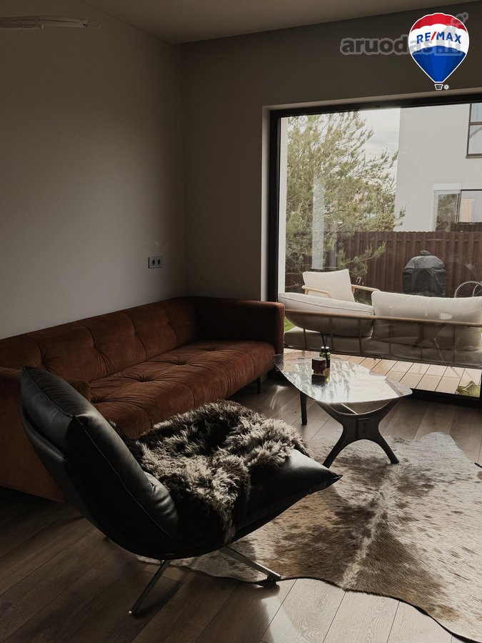 Experience modern living in this newly built - nuotraukos Nr. 2