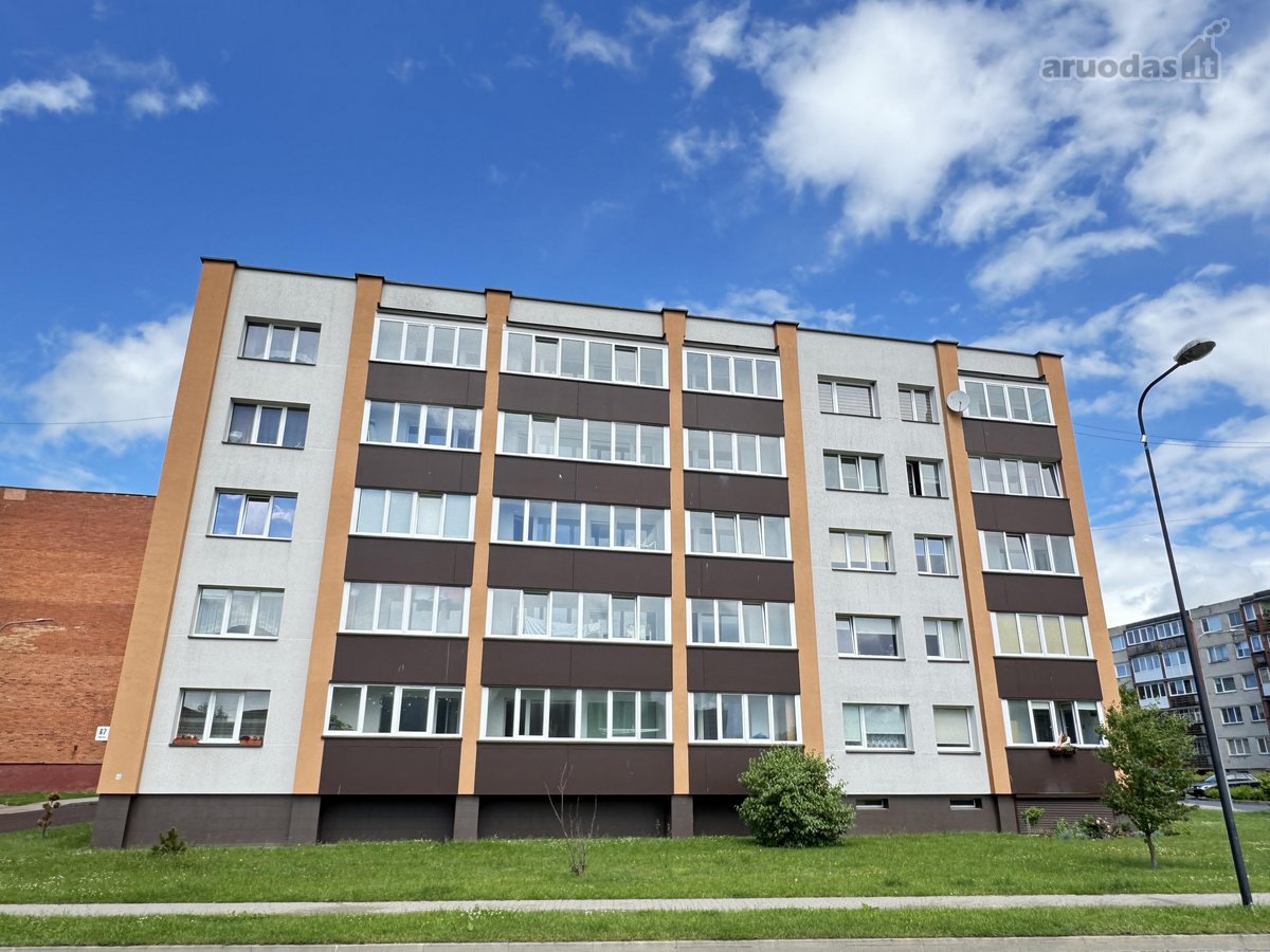 Parduodamas Šviesus 2 Kambarių Butas Utenoje,