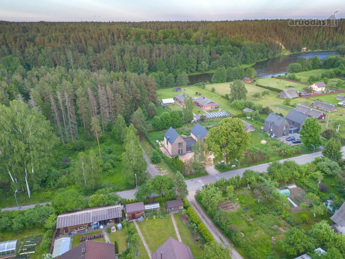 Parduodamas puikaus išplanavimo prie pat - nuotraukos Nr. 5