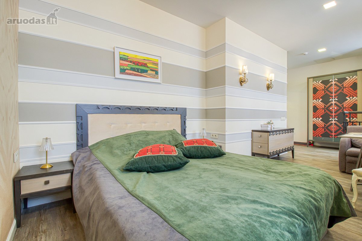 Parduodamas Veikiantis 7 Apartamentų