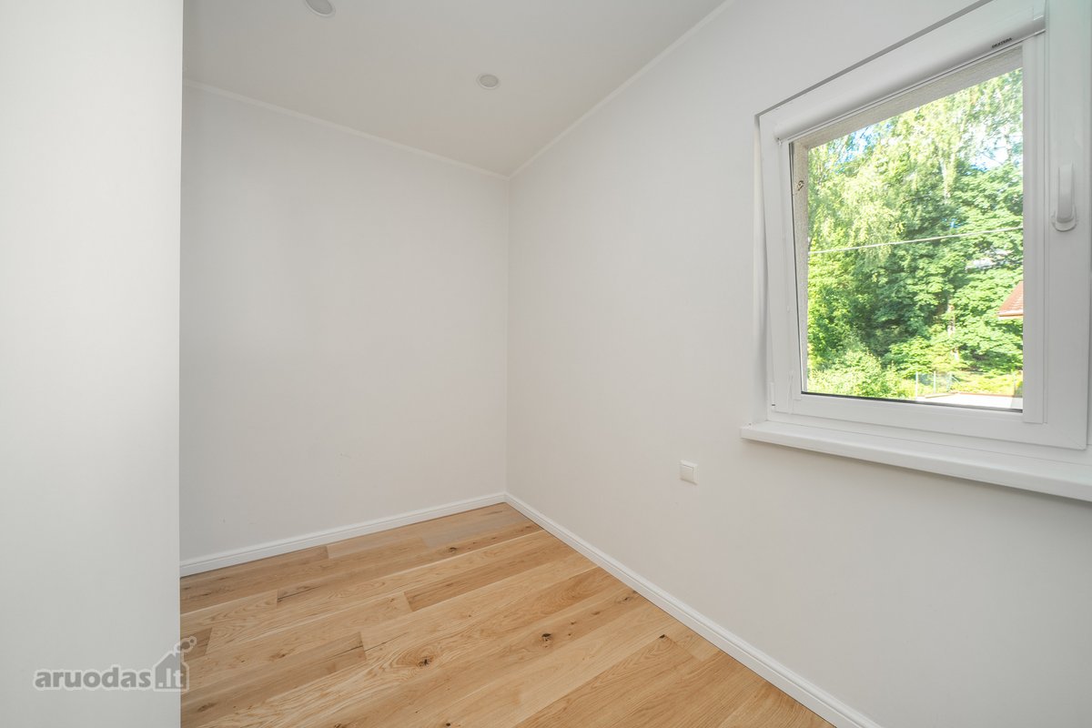 Parduodamas miško apsuptyje jaukus 4 kambarių - nuotraukos Nr. 29