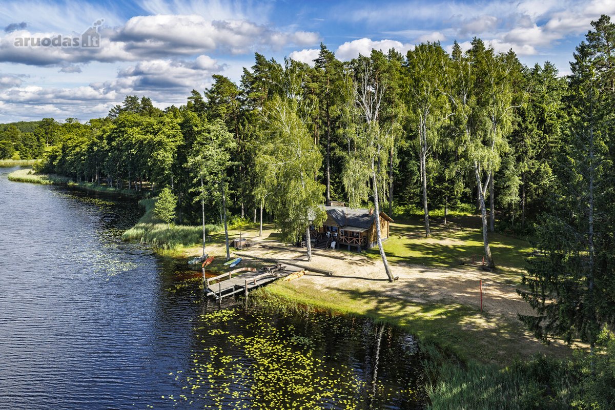 11 hektarų vientisa teritorija su nuosava,