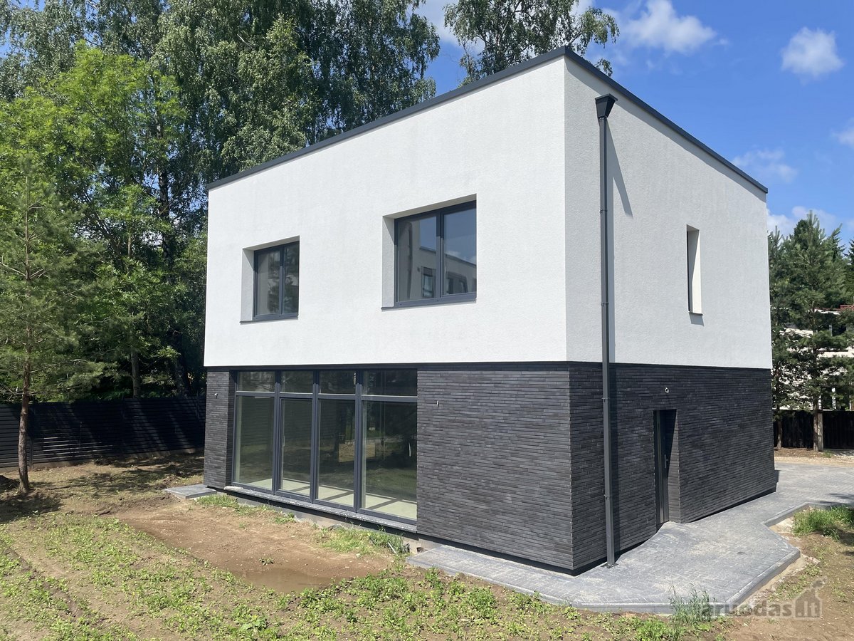 Puikioje vietoje mieste, naujų namų kvartale,