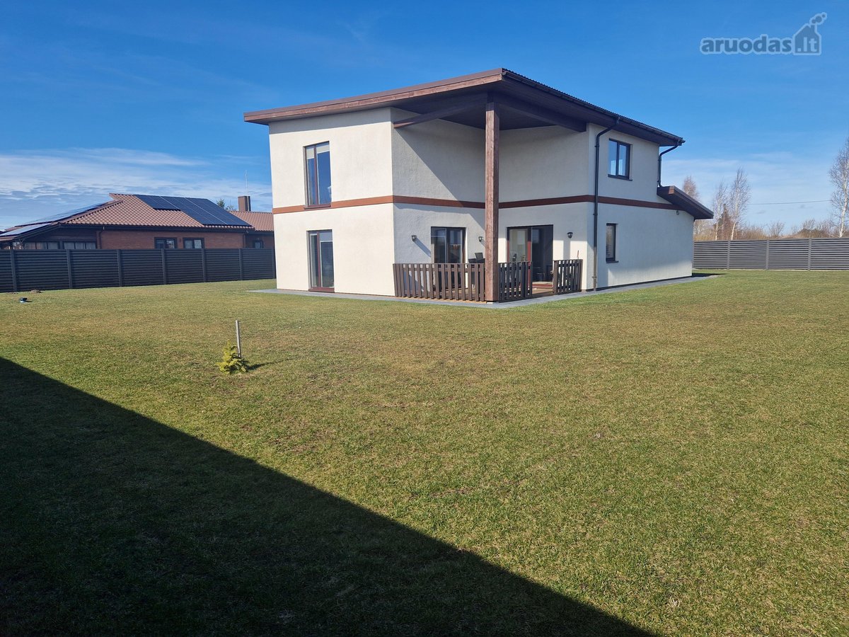 Erdvus kraštinis namas su įspūdinga panorama - nuotraukos Nr. 26