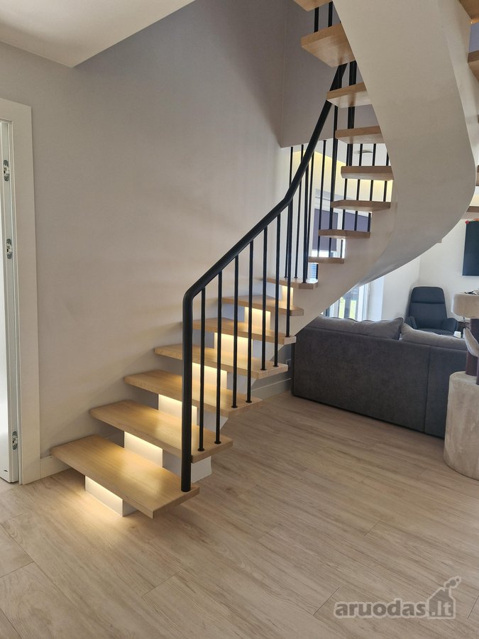 Erdvus kraštinis namas su įspūdinga panorama - nuotraukos Nr. 14