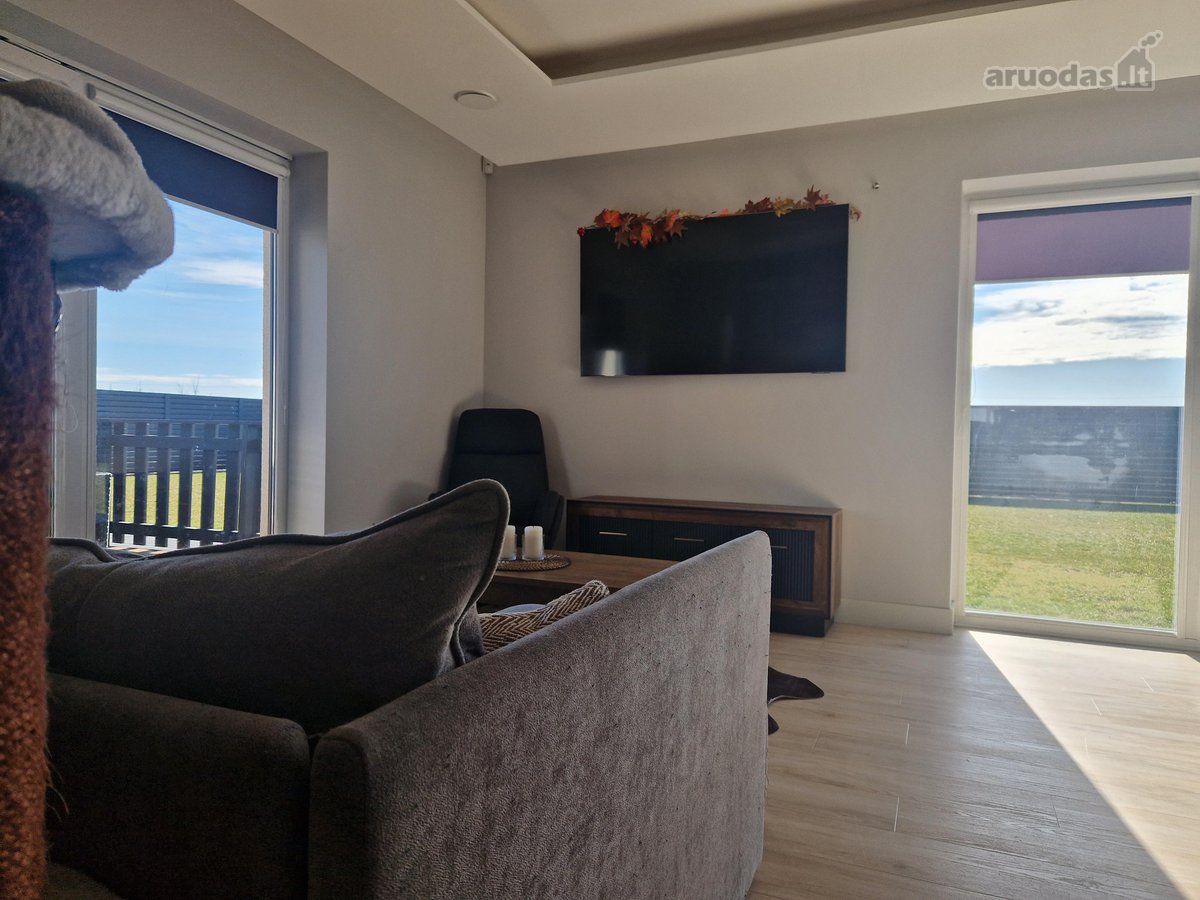 Erdvus kraštinis namas su įspūdinga panorama - nuotraukos Nr. 7