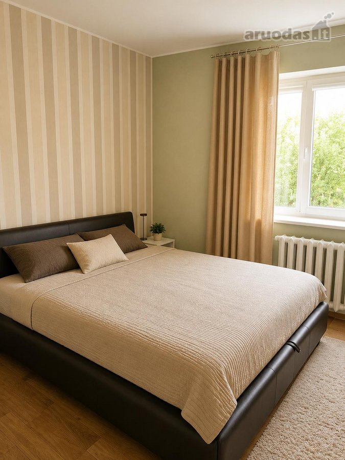 Parduodamas istorinio Molėtų centro butas su - nuotraukos Nr. 6