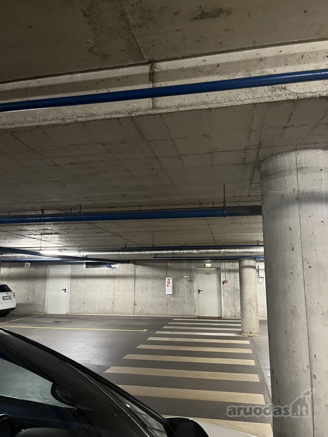 Nuomojama patogi vieta automobiliui - nuotraukos Nr. 3